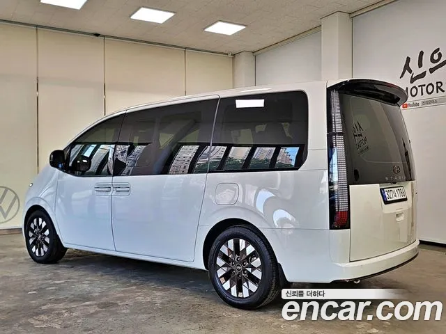 Hyundai Staria 2022 thumb 2