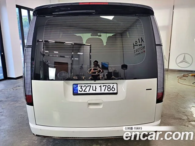 Hyundai Staria 2022 thumb 3