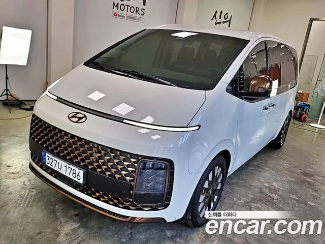 Hyundai Staria 2022 thumb 4