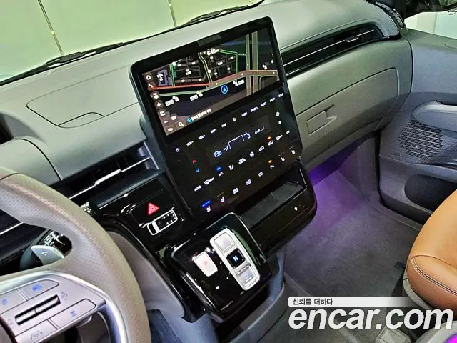 Hyundai Staria 2022 thumb 8
