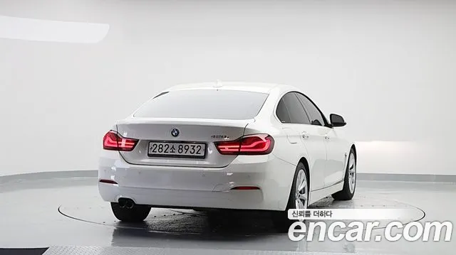 BMW 4-Series 2019 thumb 4