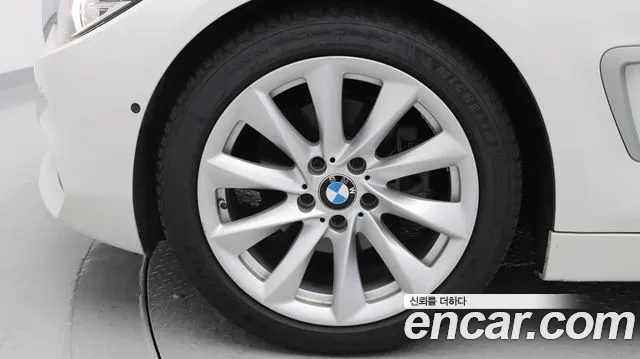 BMW 4-Series 2019 thumb 5