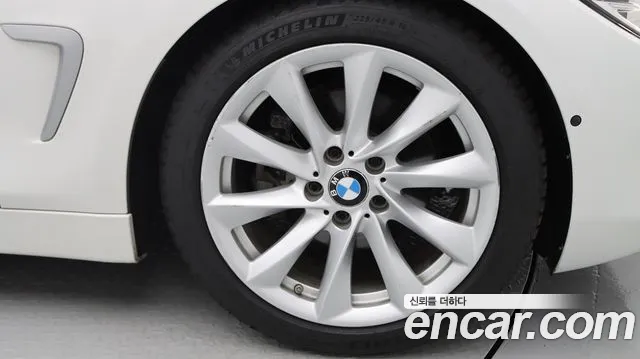 BMW 4-Series 2019 thumb 7
