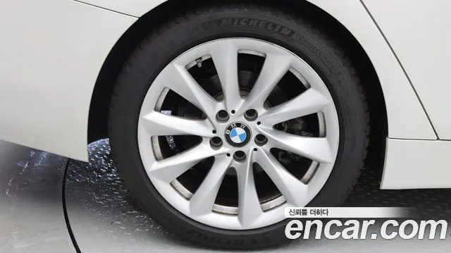 BMW 4-Series 2019 thumb 8