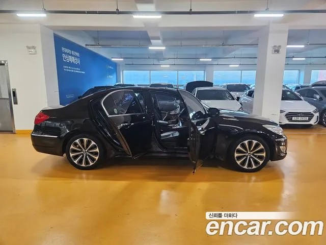Hyundai Genesis 2012 thumb 2