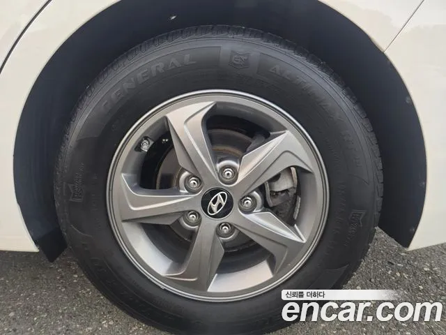Hyundai Avante 2016 thumb 5