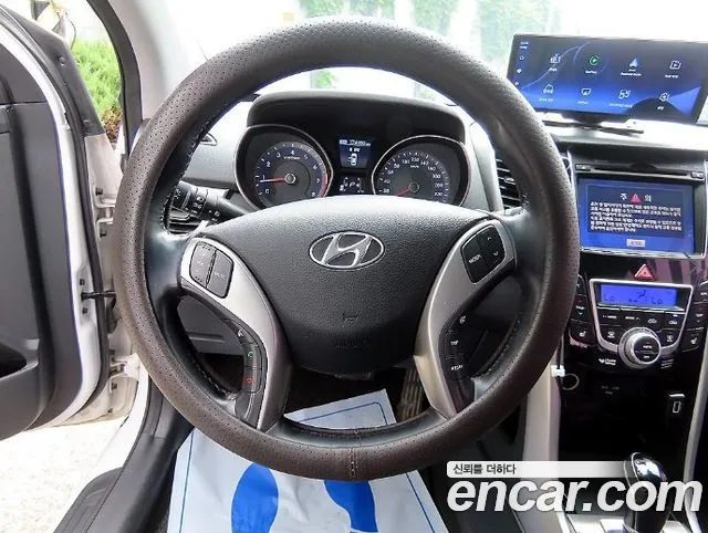 Hyundai i30 2014 thumb 8