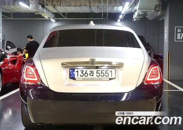 Rolls-Royce Ghost 2023 thumb 3