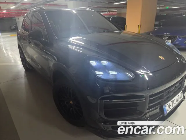 Porsche Cayenne 2015 thumb 4