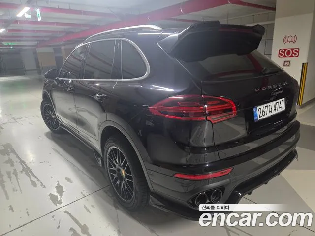 Porsche Cayenne 2015 thumb 8