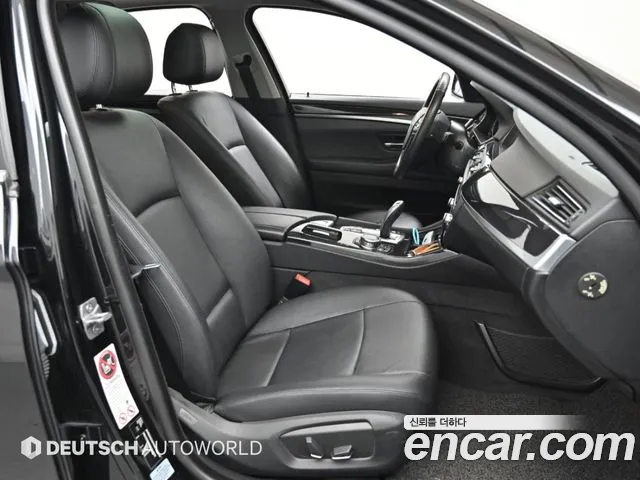 BMW 5-Series 2013 thumb 10