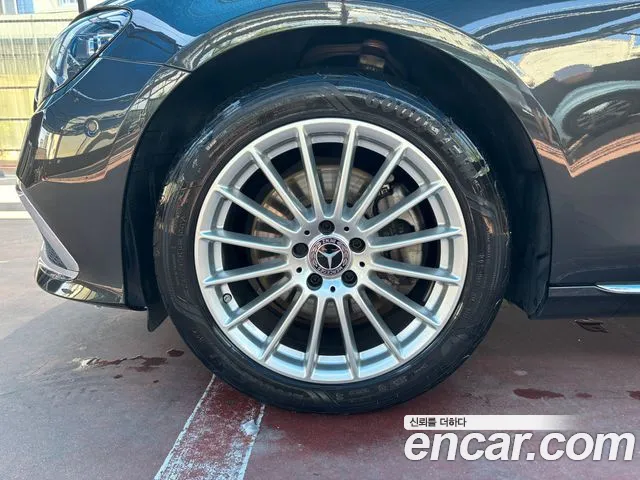 Mercedes-Benz E-Класс 2023 thumb 5