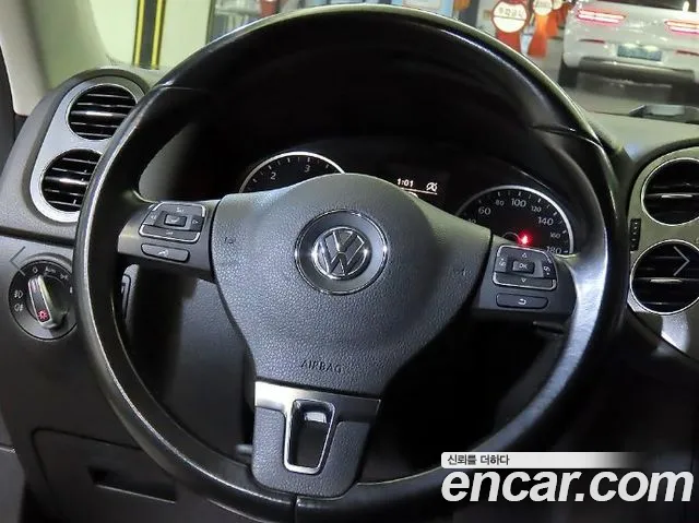 Volkswagen Tiguan 2015 thumb 8