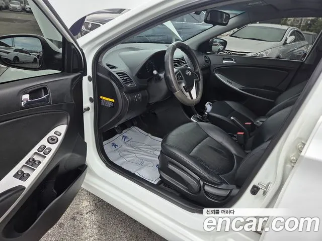 Hyundai Accent 2014 thumb 9