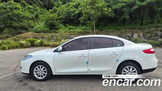 Renault-KoreaSamsung Fluence 2010 thumb 3