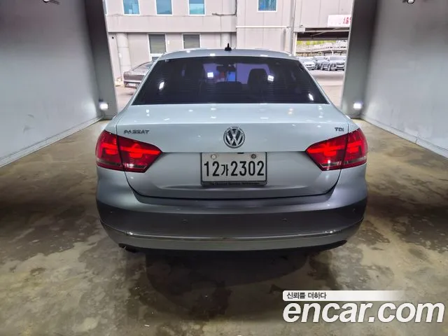 Volkswagen Passat (North America and China) 2014 thumb 5