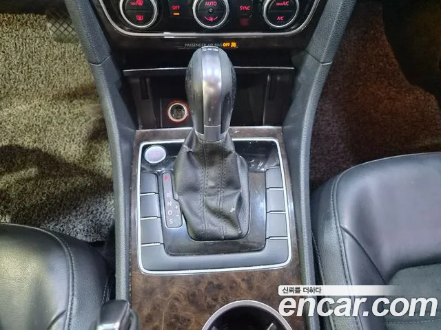 Volkswagen Passat (North America and China) 2014 thumb 9