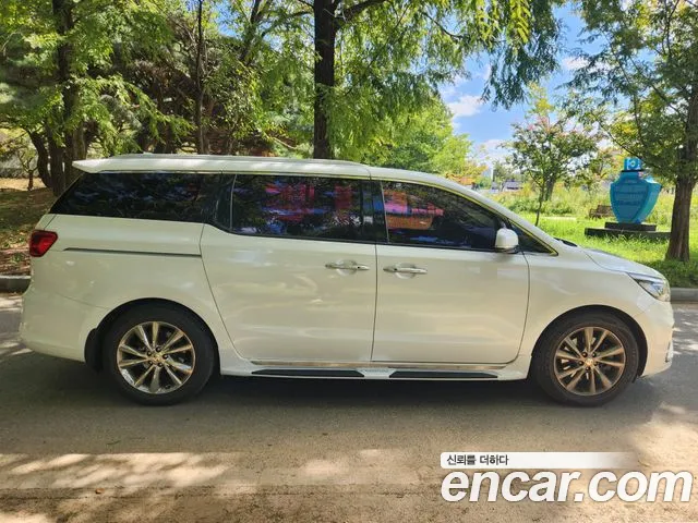 Kia Carnival 2018 thumb 7
