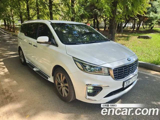 Kia Carnival 2018 thumb 8