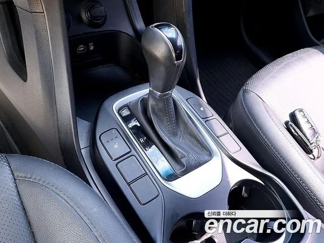 Hyundai Santa Fe 2016 thumb 7