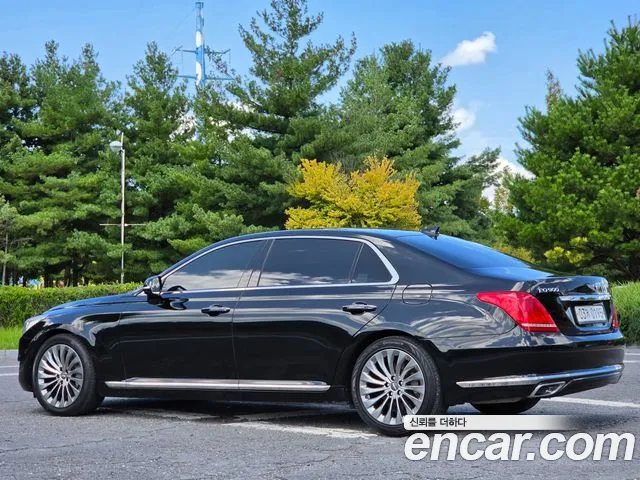 Genesis G90 2016 thumb 5