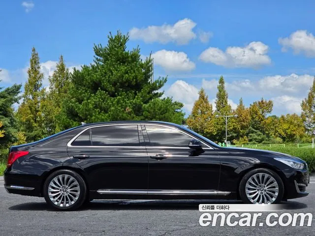 Genesis G90 2016 thumb 7