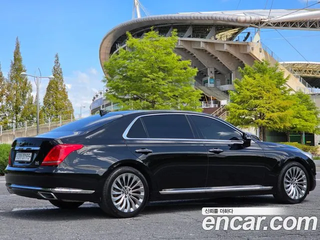 Genesis G90 2016 thumb 8