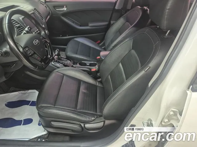 Kia K3 2017 thumb 10