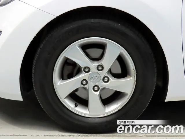 Hyundai Avante 2014 thumb 5