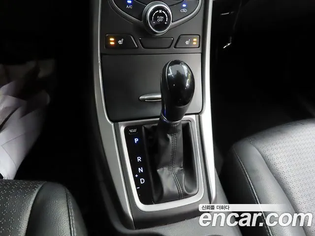Hyundai Avante 2014 thumb 9