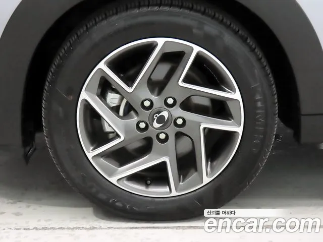 KG_Mobility_Ssangyong TIBOLI 2024 thumb 5