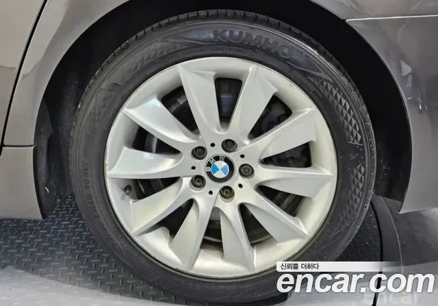 BMW 5-Series 2013 thumb 5