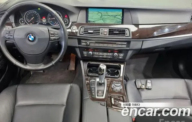 BMW 5-Series 2013 thumb 7