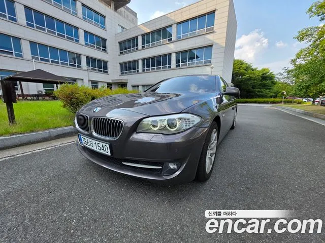 BMW 5-Series 2013 thumb 12