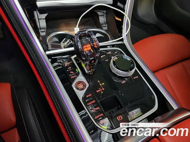 BMW 8-Series 2022 thumb 9
