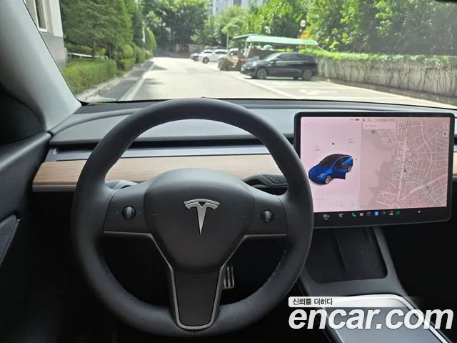 Tesla Model Y 2021 thumb 9