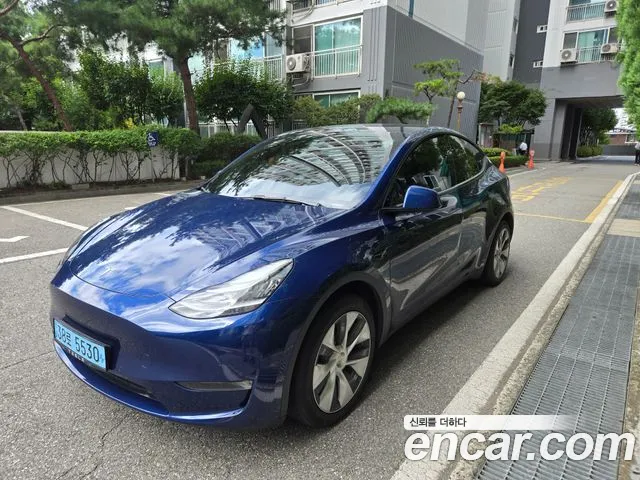Tesla Model Y 2021 thumb 12