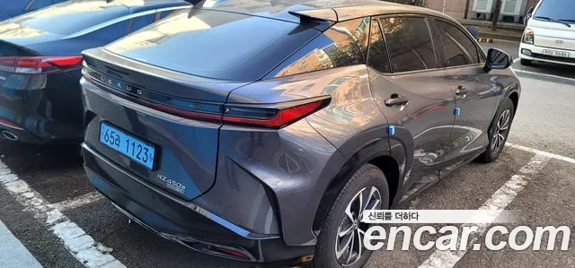 Lexus RZ 2023 thumb 2