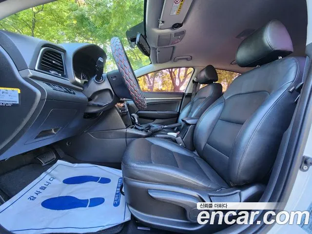 Hyundai Avante 2015 thumb 9