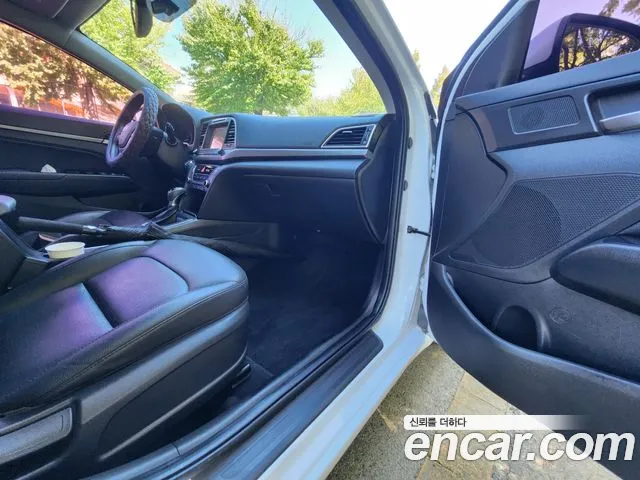 Hyundai Avante 2015 thumb 10