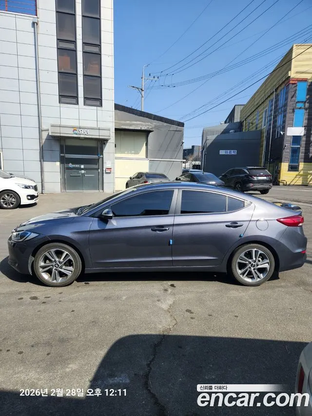 Hyundai Avante 2018 thumb 5