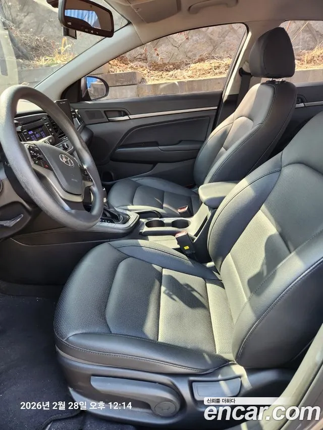 Hyundai Avante 2018 thumb 8