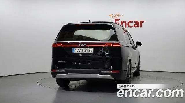 Kia Carnival 2022 thumb 4