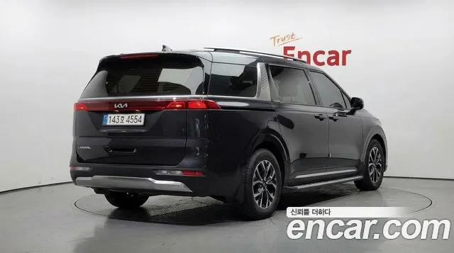 Kia Carnival 2022 thumb 2
