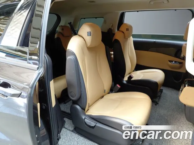 Kia Carnival 2022 thumb 11