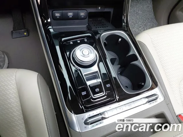 Kia Carnival 2022 thumb 9