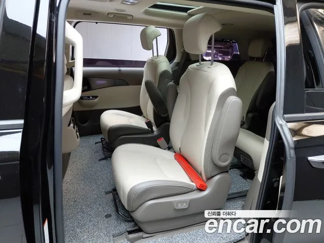 Kia Carnival 2022 thumb 12