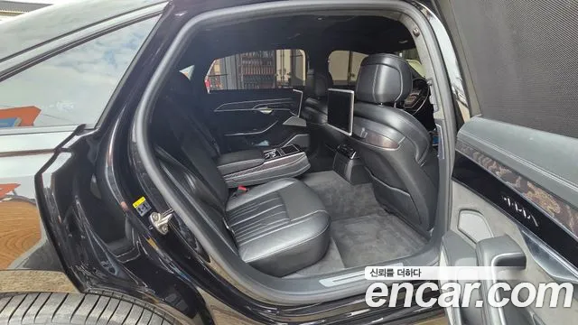 Audi A8 2020 thumb 5