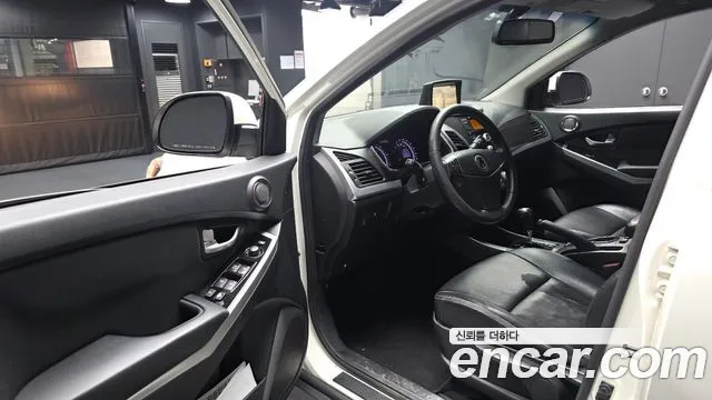 KG_Mobility_Ssangyong KORANDO 2014 thumb 10