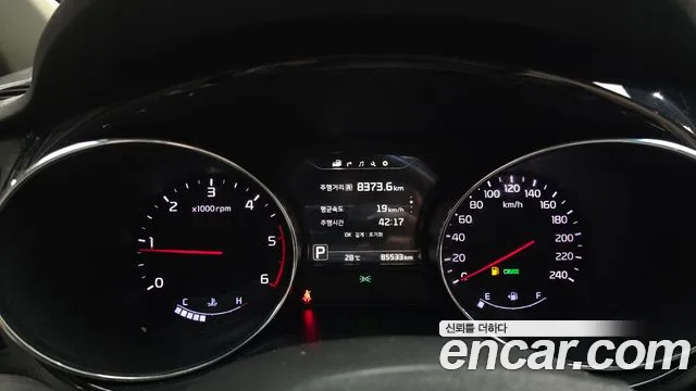 Kia Carnival 2016 thumb 8